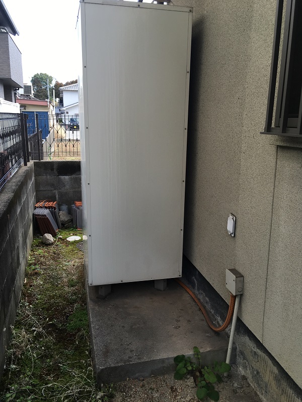 大阪府枚方市・F様　電気温水器(給湯専用)からエコキュートへお取り替え (1)