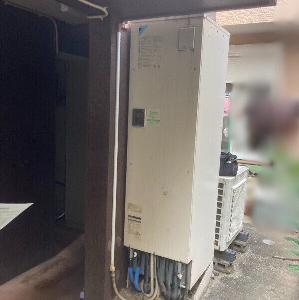 エコキュート撤去前(旧機種)