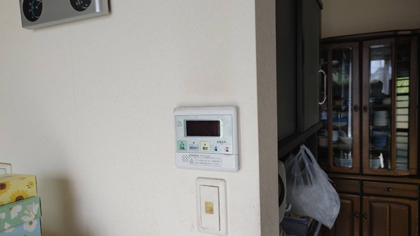 大分県大分市・電気温水器から同メーカーのエコキュートへ交換 (4)